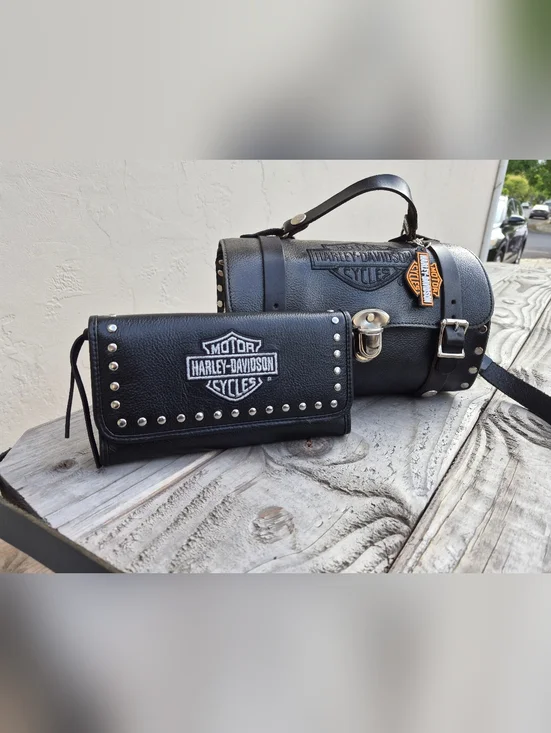 Harley-Davidson Black Leather Bag with Matching Studded Wallet - Picture 2 of 16